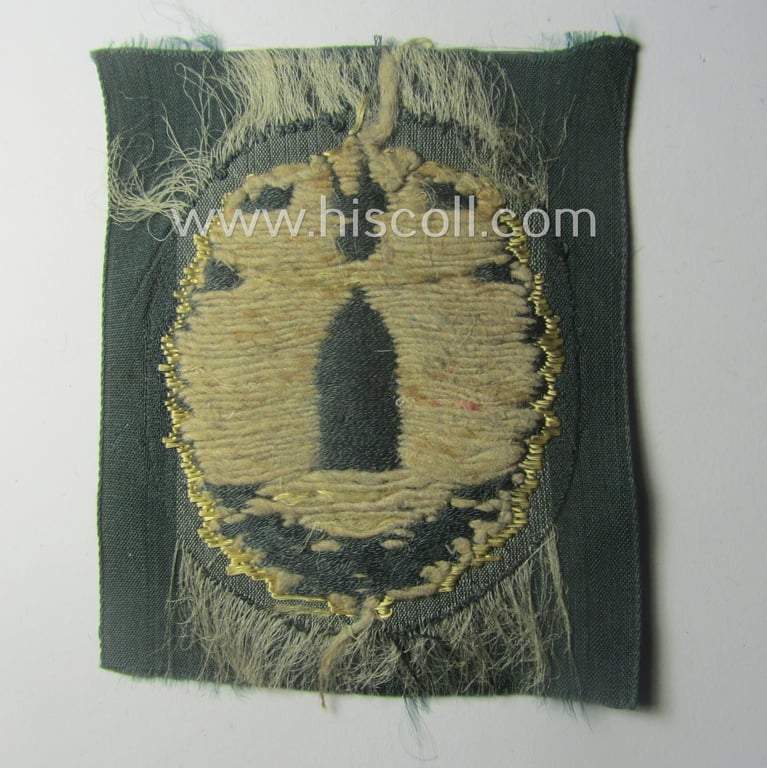 WH (Heeres) 'Richtabzeichen für Artillerie-Richtkannoniere' (or: artillery gun-layers patch) as executed in the neat 'BeVo-weave'-pattern