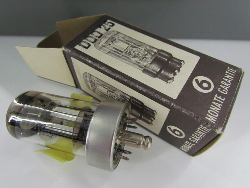 German “Feldfunksprecher” Dorette Complete