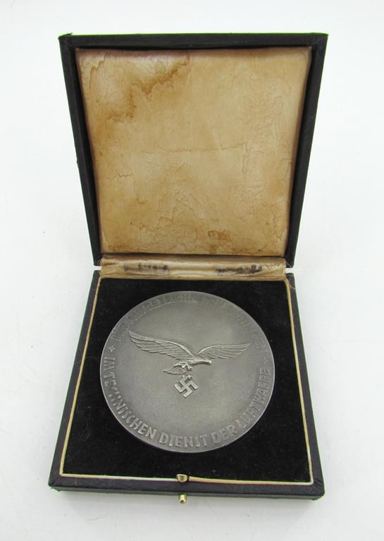 German Luftwaffe Göring Award Plaque – 74 mm – Technical Service in Case