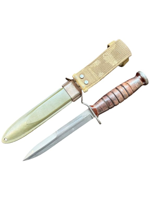 US M3 Fighting Knife in M8 Scabbard