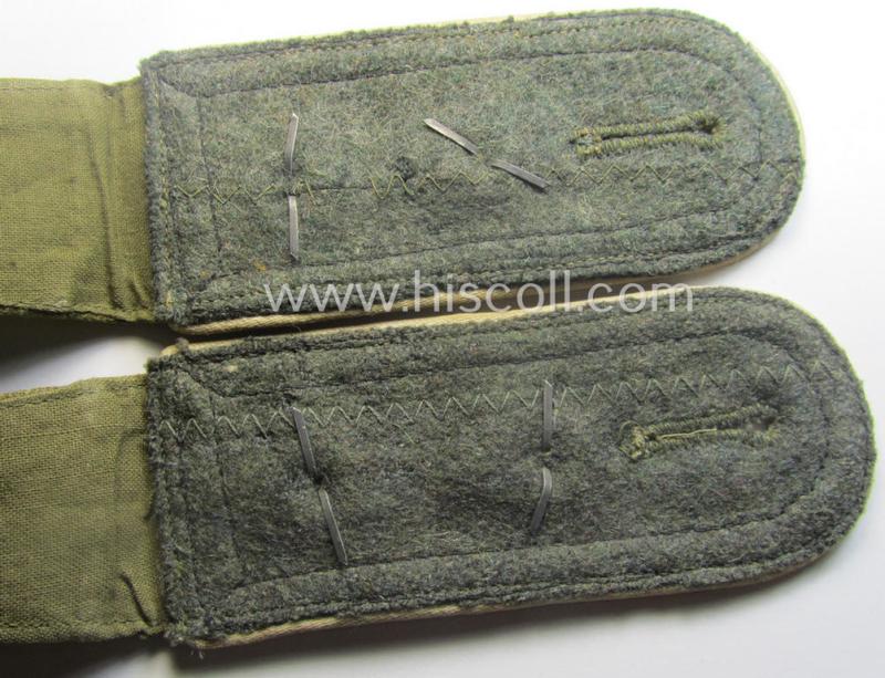 Fully matching - and most certainly exceedingly rarely encountered! - pair of WH (Heeres) NCO-type, 'tropical'-pattern shoulderstraps as was intended for - and most certainly worn by! - an: 'Oberwachtmeister o. Oberfeldwebel der Heeres-Flak-Trpn....