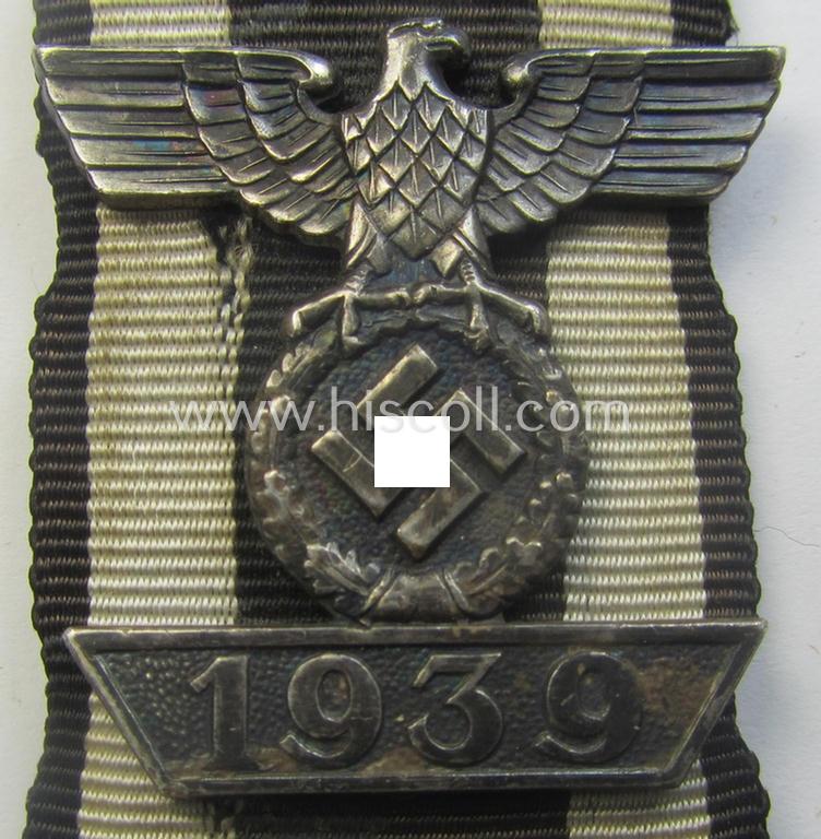 Very unusually-mounted and just moderately used- and/or worn example of a: 'Wiederholungsspange zum EK II. Kl.' as was produced by the actually (rarely found!) 'Otto Schickle'-company