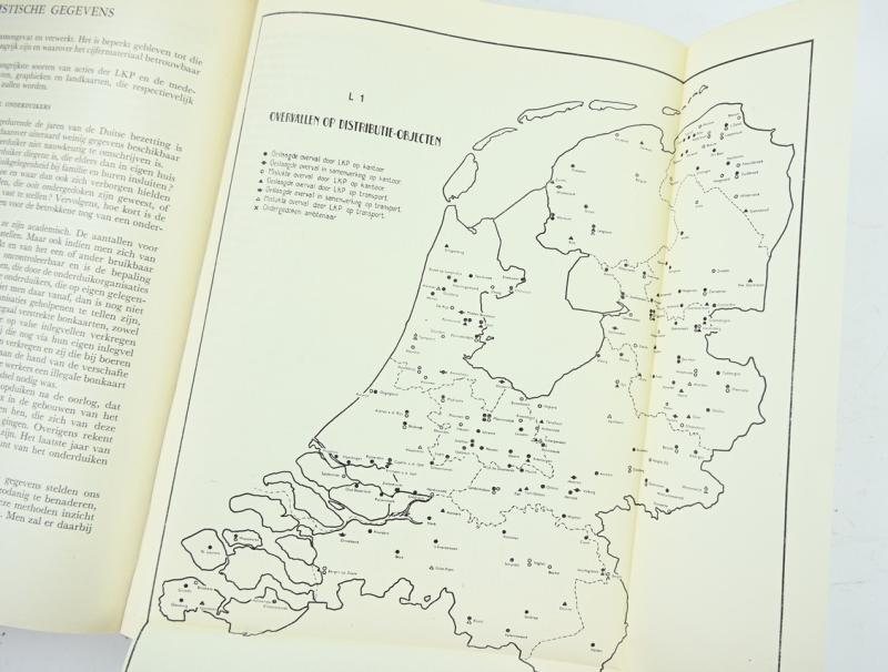 Dutch Book WW2 Resistance Remembrance 'Het grote Gebod'