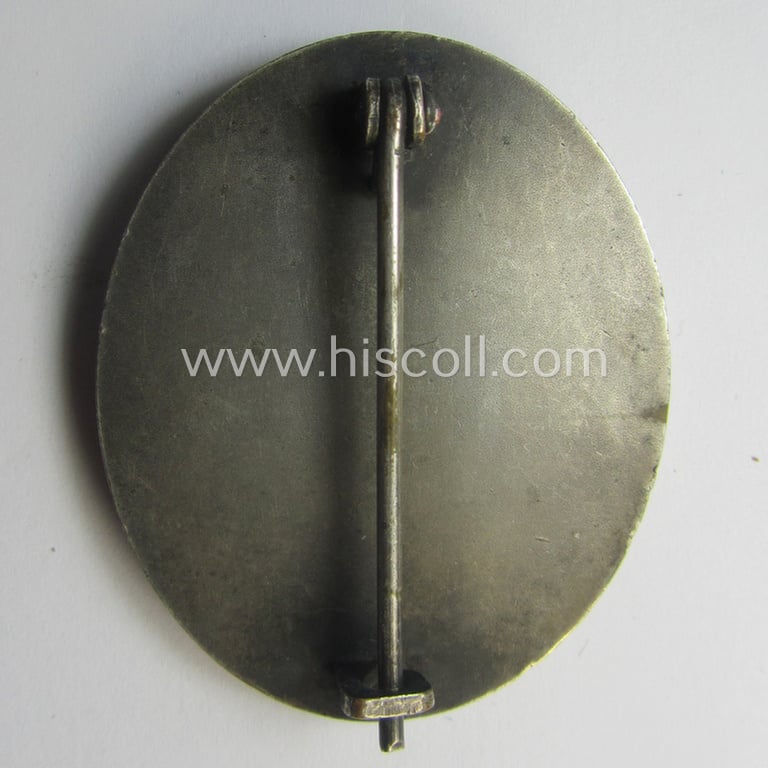 'Verwundeten-Abzeichen in Silber' (being a non-marked- and typical 'Buntmetall'-based example)