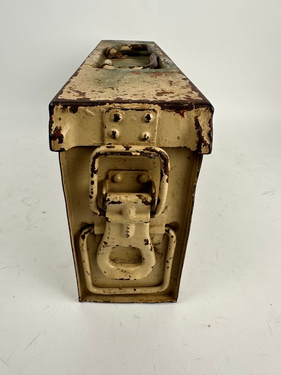 Two-tone camouflage MG34/42 ammo box "FJR6"