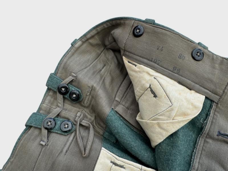 Luftwaffe paratrooper ‘Fallschirmjäger’ jump trousers ( Mint )