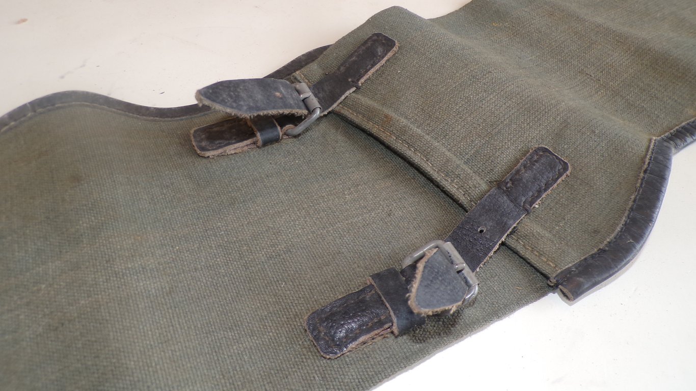 Matching Pair of Combat Gaiters (Gamaschen 1943)