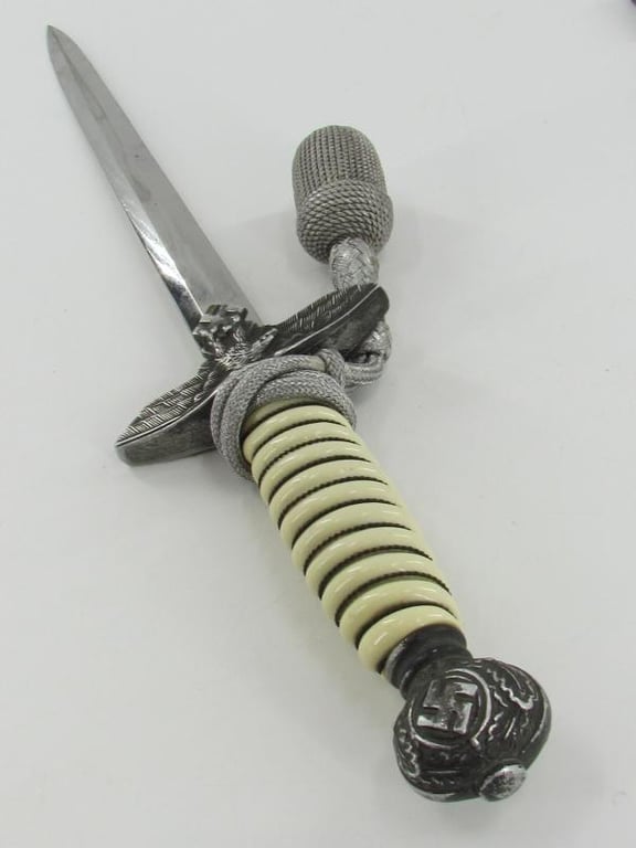 Luftwaffe Unmarked 2nd Pattern Dagger with Hanger