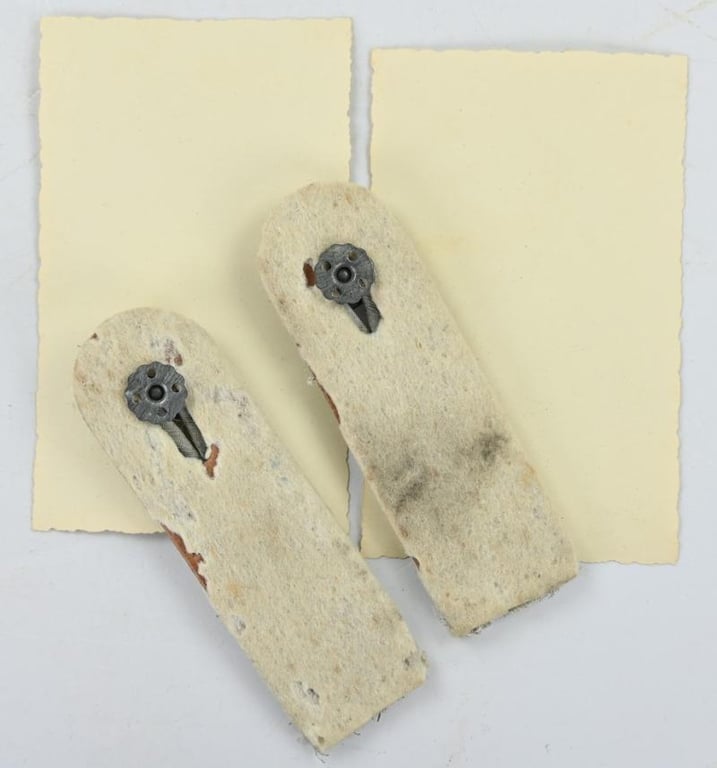 German WH Officer Shoulderboards with Pictures