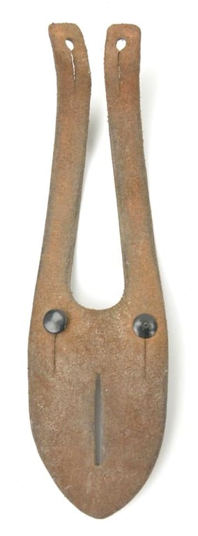 German WH Beh 1942 Binocular Button attachment Leather