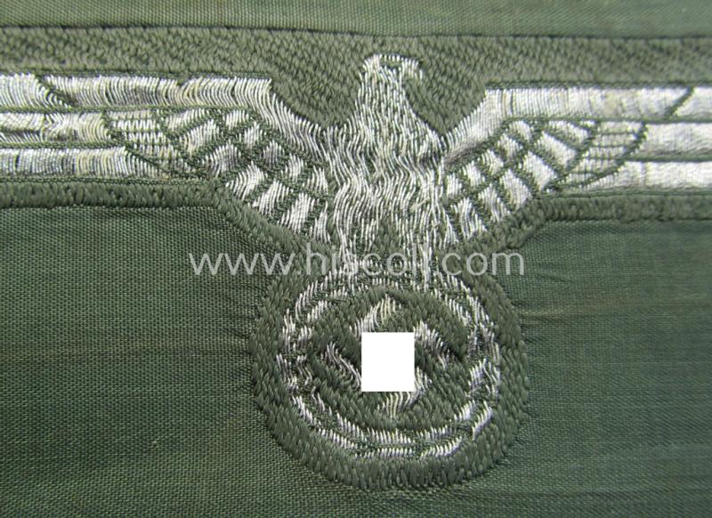 Attractive, WH (Heeres) 'flatwire'-woven, officers'-type breast-eagle (ie. 'Brustadler für Offiziere') as was executed in bright-silverish-coloured braid as was intended for usage on the various officers'-pattern tunics