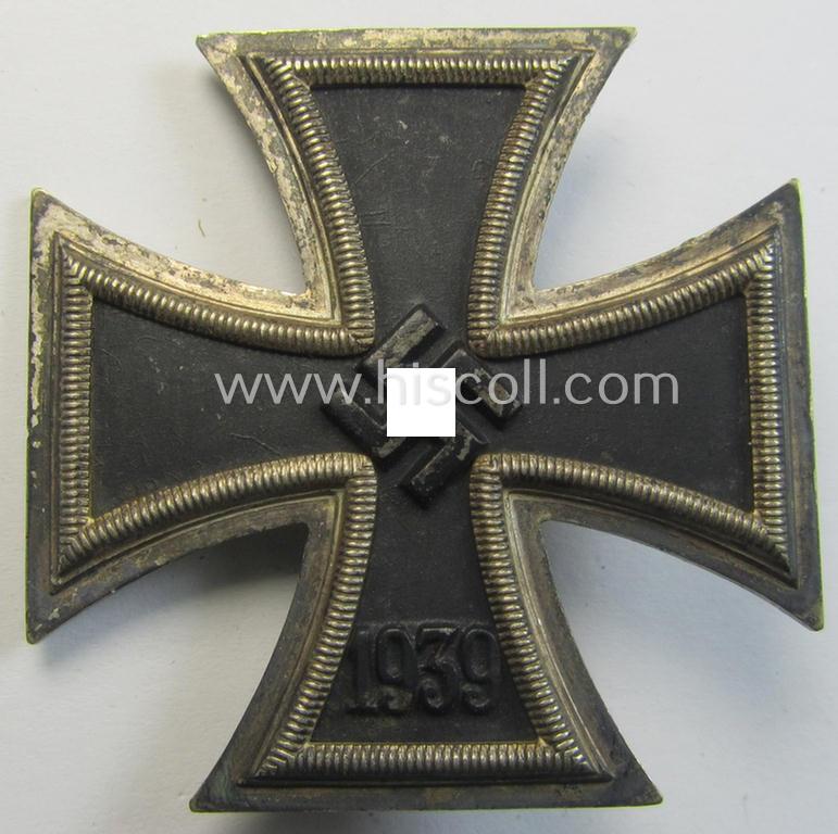'Eisernes Kreuz 1. Klasse' (or: Iron Cross 1st class) being a typical non-maker-marked example that was (I deem) produced by the desirable 'Hersteller' named: 'Klein & Quenzer A.G.'