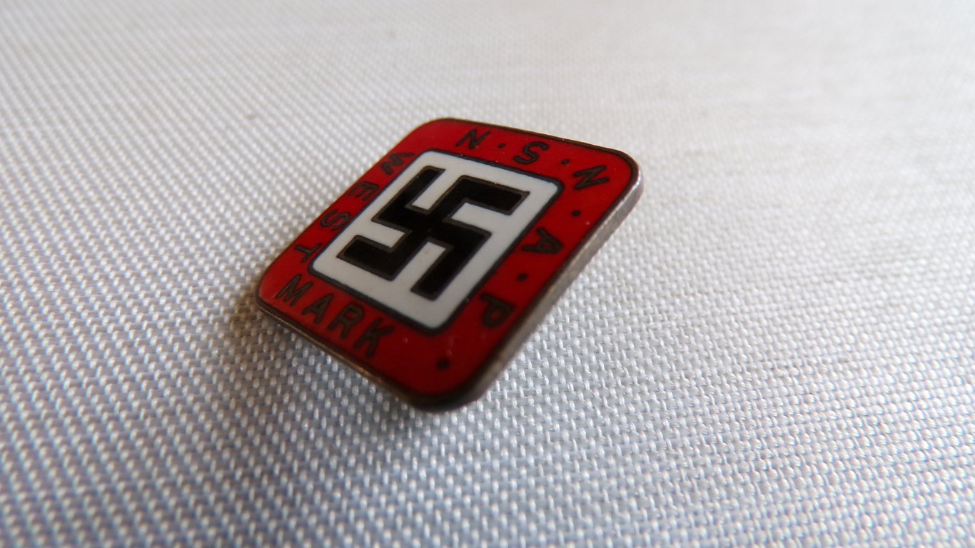 Dutch NSNAP Enamel Badge Westmark