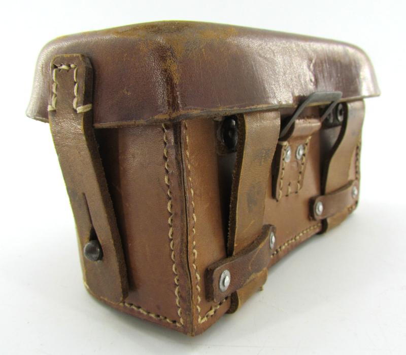 Wehrmacht ‘Sanitäter’ medic pouch by dny 1942