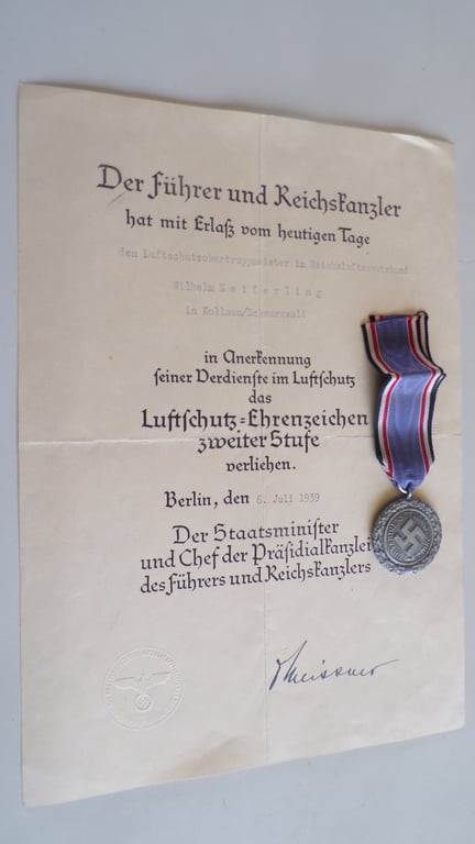 large grouping of a WWI and WWII veteran 1/2