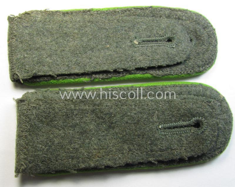 Attractive - fully matching and actually scarcely found! - pair of WH (Heeres) mid-war-period- (ie. 'M43'-pattern-) NCO-type shoulderstraps as was intended for usage by an: 'Unteroffizier der Panzer-Grenadier-Truppen'