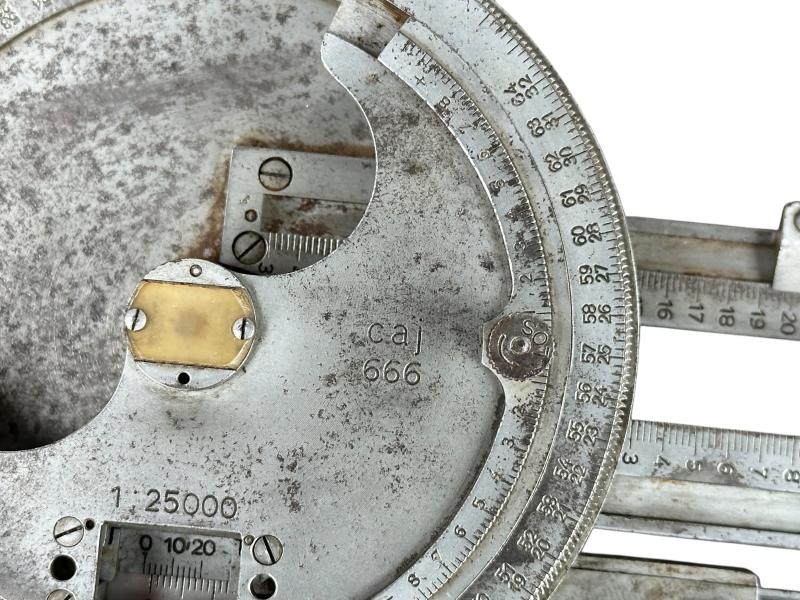 Wehrmacht 'Messdreieck 34' in Carrying Pouch