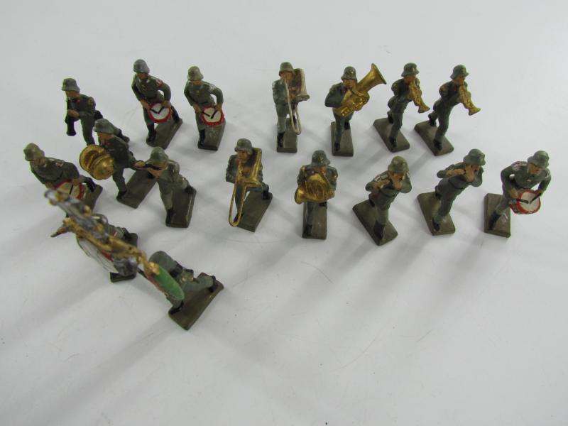 17 x Lineol Wehrmacht 4 cm Marching musicians....Rare