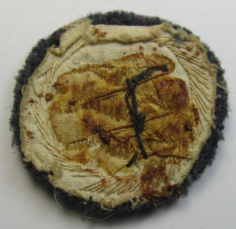 Attractive - and neatly hand-embroidered! - example of a: DLV (ie. 'Deutscher Luftsportsverband'-) related so-called: 'Segelflieger-C-Abzeichen' (being a very detailed- and quality-produced example)