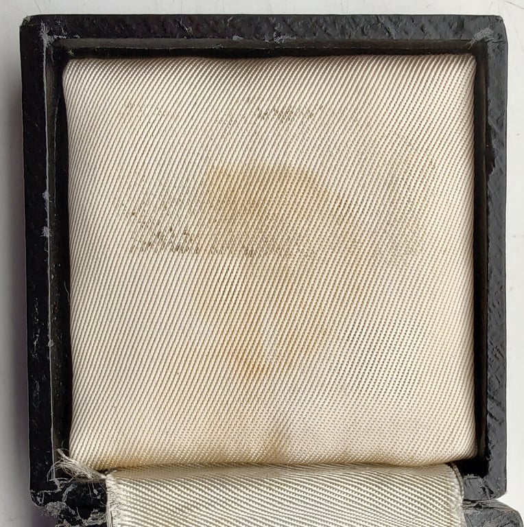 WW2 German War merit cross 1st class w/o swords award box