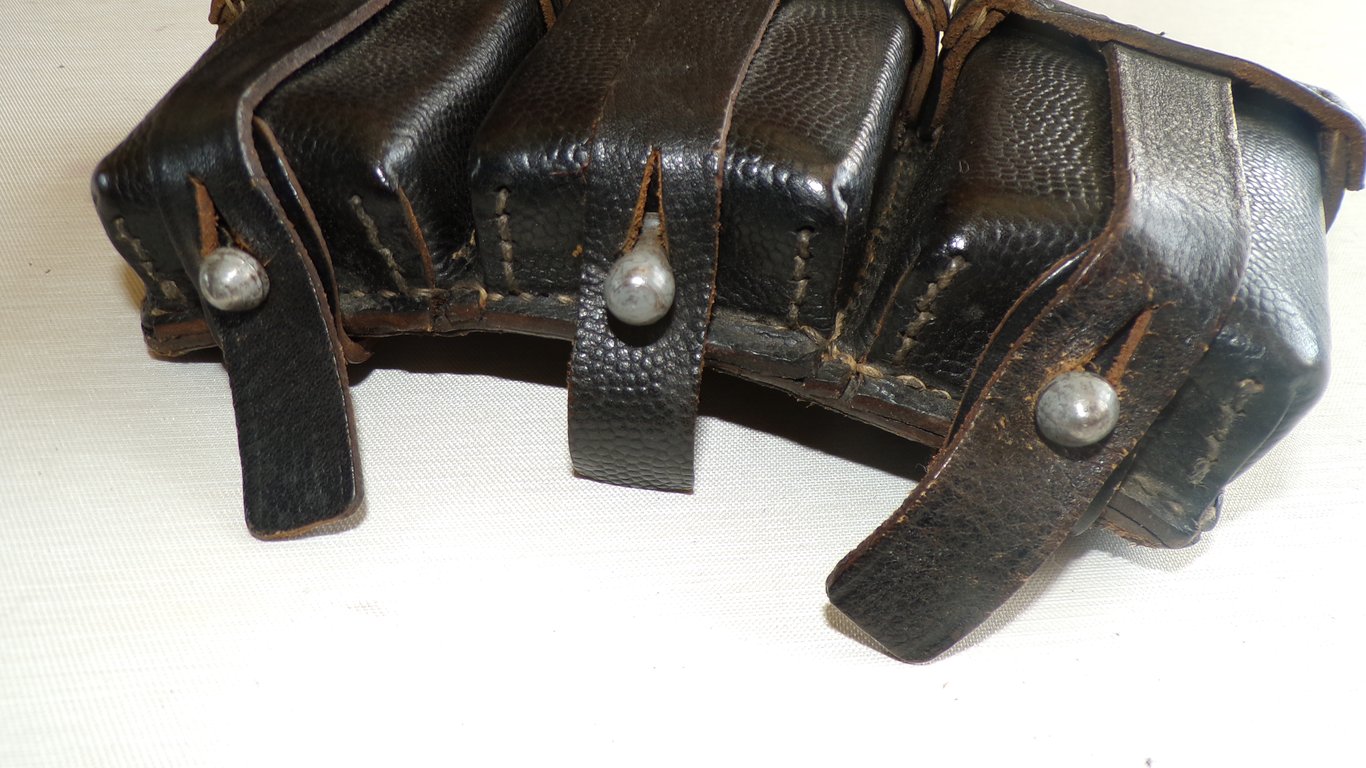 Near Mint German K98 Ammunition Pouch