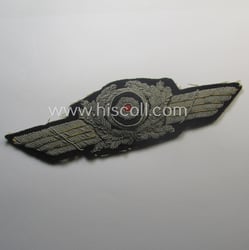WH (Luftwaffe), hand-embroidered cap-wreath ie. cocarde as intended...