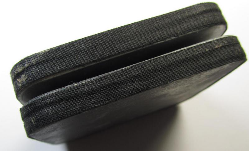 Unusal WH-equipment-item: a metal-based, square-sized box holding a pair of replacement gasmask-lenses for tropical-usage (ie. 'Klarscheibenbüchse - Tp') being a mint- ie. unissued example that bears a 3-digit maker-code ('hrr') and/or date: '19...