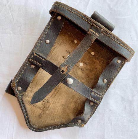 German Folding Shovel with Carrying Case, 1st model