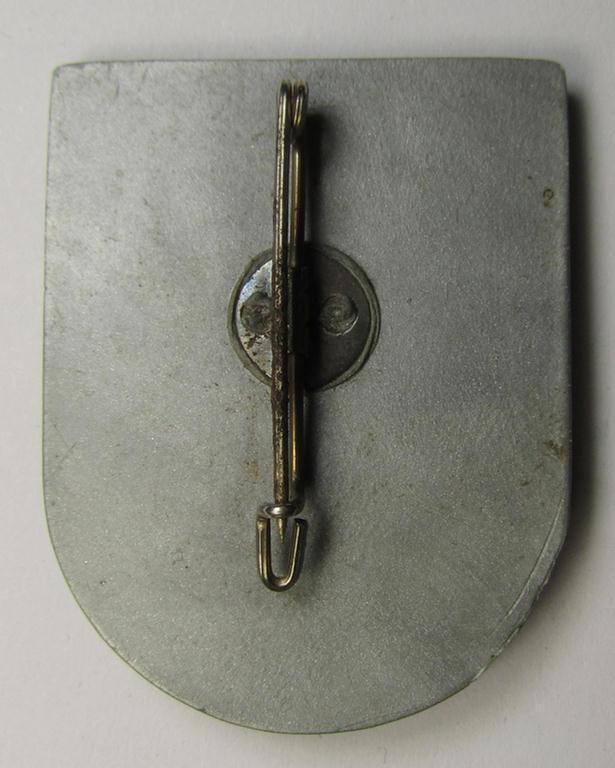 Commemorative, silver-toned- and/or: resin-based: 'N.S.K.O.V.'-related 'tinnie' being a non-maker marked example showing the text: 'Reichsarbeitstagung - N.S.K.O.V. - Northeim - 6.8. Mai 1933'