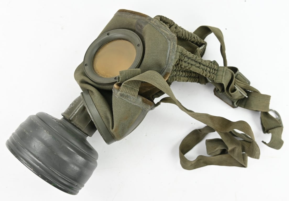 German LS Gasmask & Cannister