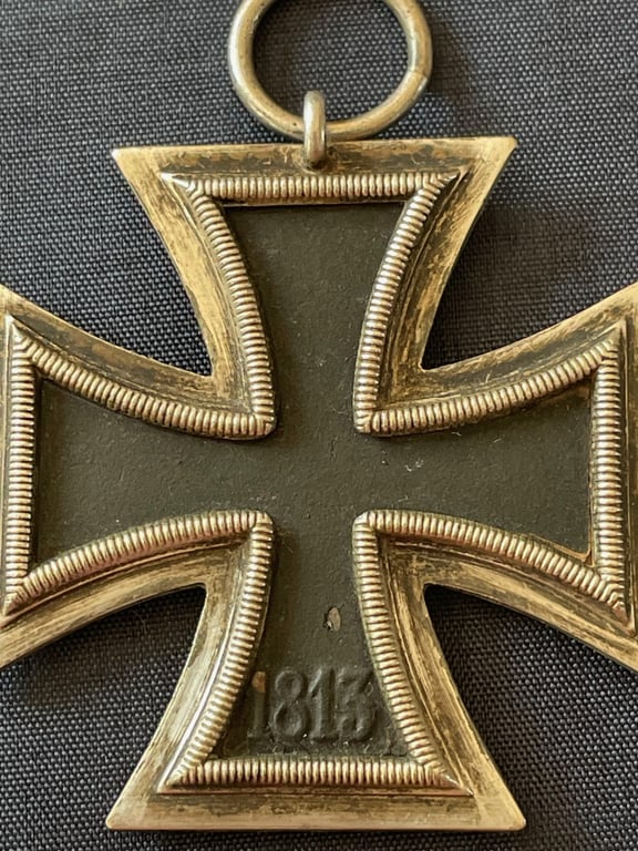 WWII GERMAN IRON CROSS 2ND CLASS NUMBERED RING 24 FOR ARBEITSGEMINSCHAFT FUR HEERESHEDARF IN DER GRAVEUR UBD ZISELIERUNG