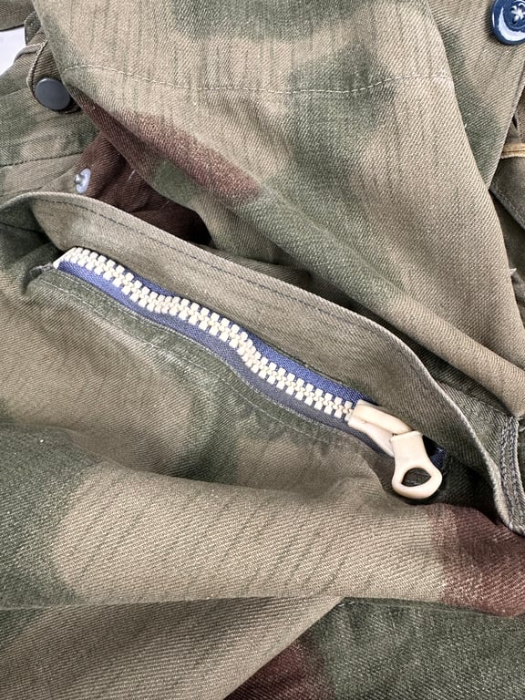Fallschirmjager Sumpftarn " Knochensack" with plastic RiRi zippers