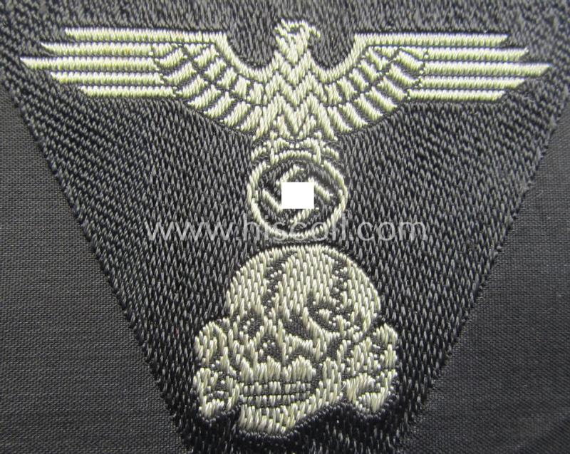 Superb, Waffen-SS black-coloured M43-pattern 'Panzer'-cap-trapezoid as executed in 'BeVo'-weave-pattern as was specifically intended for usage on the M43-model field-caps (ie. 'Einheitsfeldmützen')
