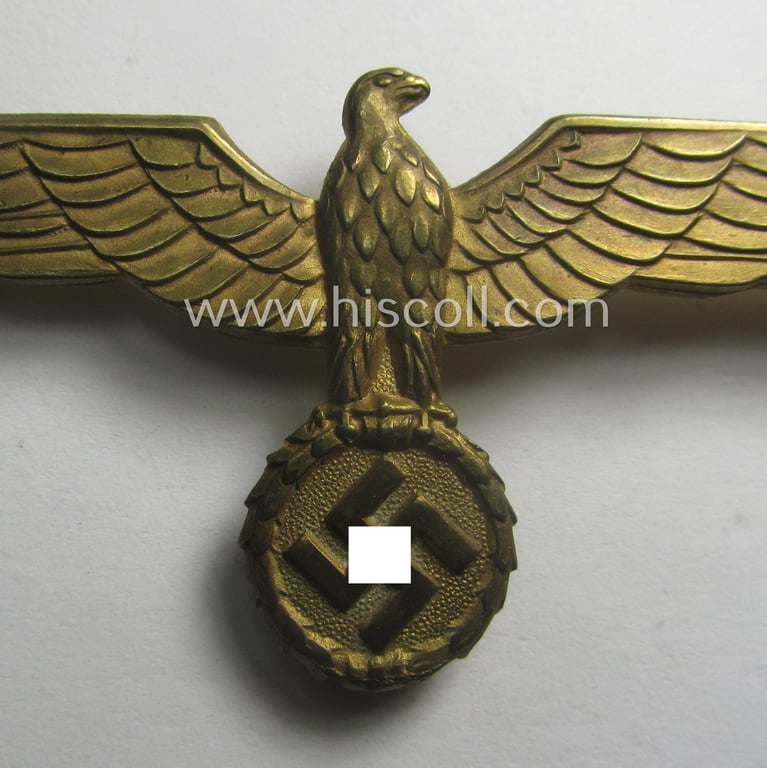 WH (Kriegsmarine) bright-golden-toned breast-eagle as intended for usage onto the white-coloured, naval-type summer tunics ('Brustadler für Sommerrock der Kriegsmarine')
