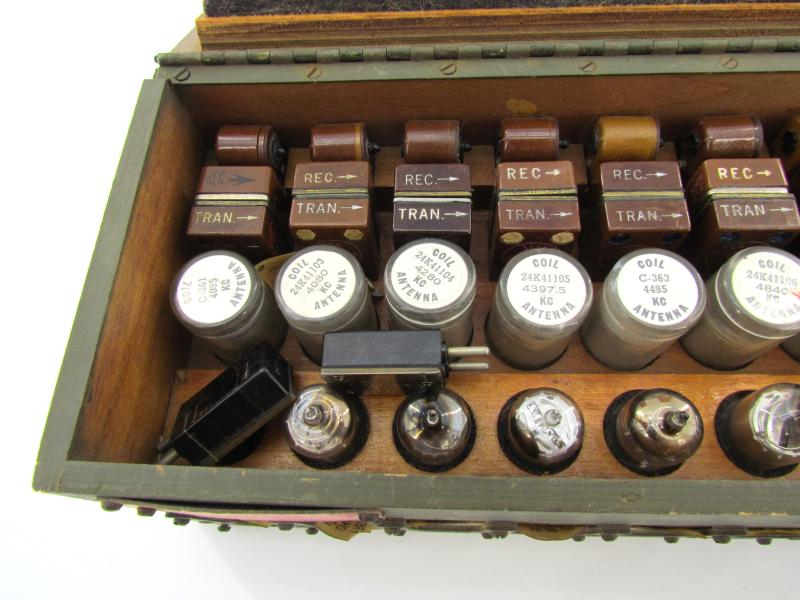 US WWII Signal corps box BX-49 for the BC611