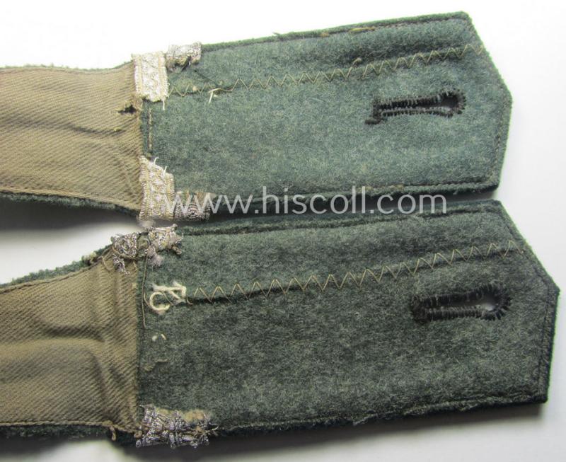 Pair of WH (Heeres) EM-type (ie. 'M36-/M40'-pattern- and 'pointed styled-') 'cyphered' shoulderstraps as was intended for usage by a: 'Soldat u. Offiziers-Anwärter des Gebirgsäger-Rgts. 136'