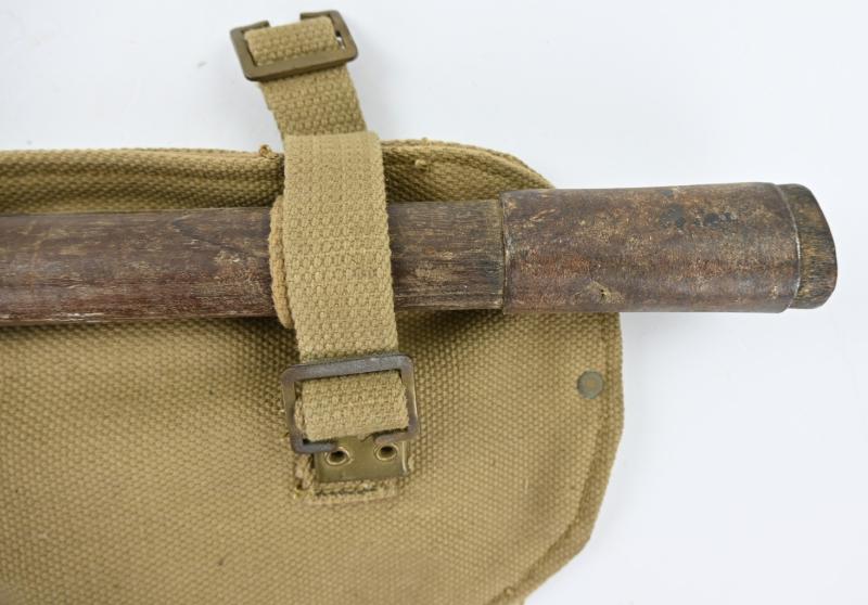 British WW2 Entrenching Tool with Carrying Case