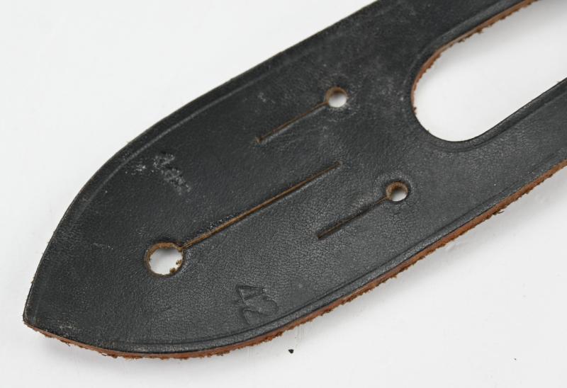 German WH CAG 1942 Binocular Button attachment Leather