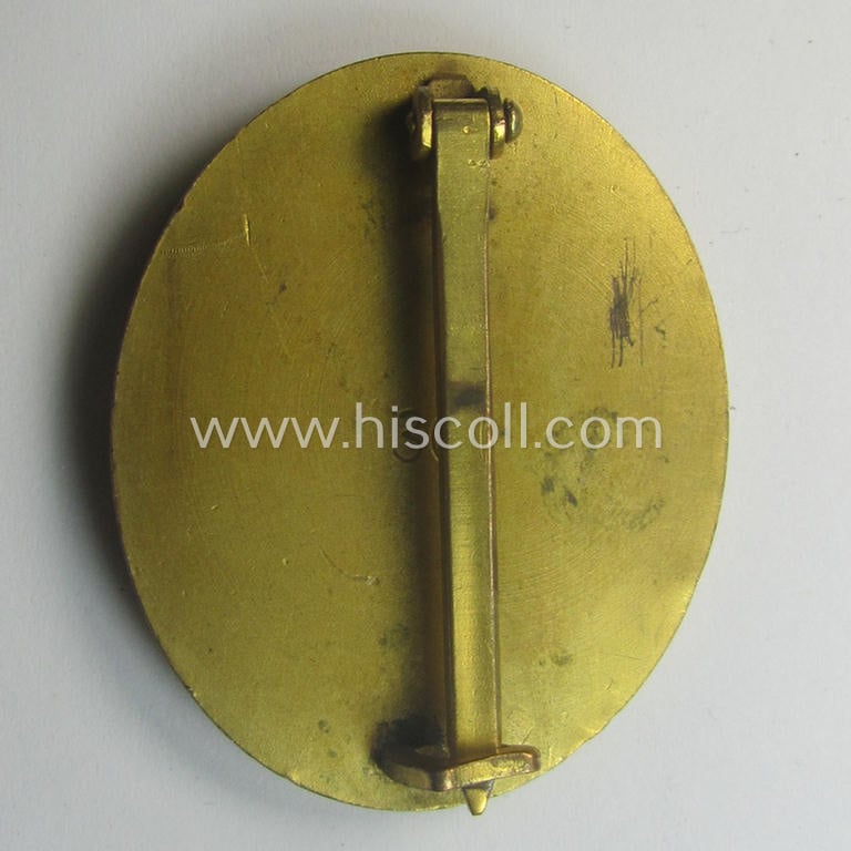 'Verwundeten-Abzeichen in Gold' being a clearly maker- (ie. '30'-) marked- and typical 'Buntmetall'-based (ie. desirable 'flat-pinned'!) example that comes as issued and/or worn