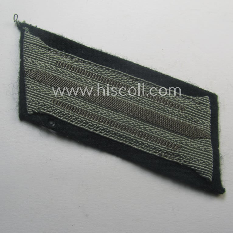 Pair of WH (Heeres) mid-war-period- and/or: 'standard-issue'-pattern collar-tabs (or: 'Einheitskragenspiegel') being of the 'generic-pattern' (that come pre-mounted onto a green-coloured, woolen-based background)