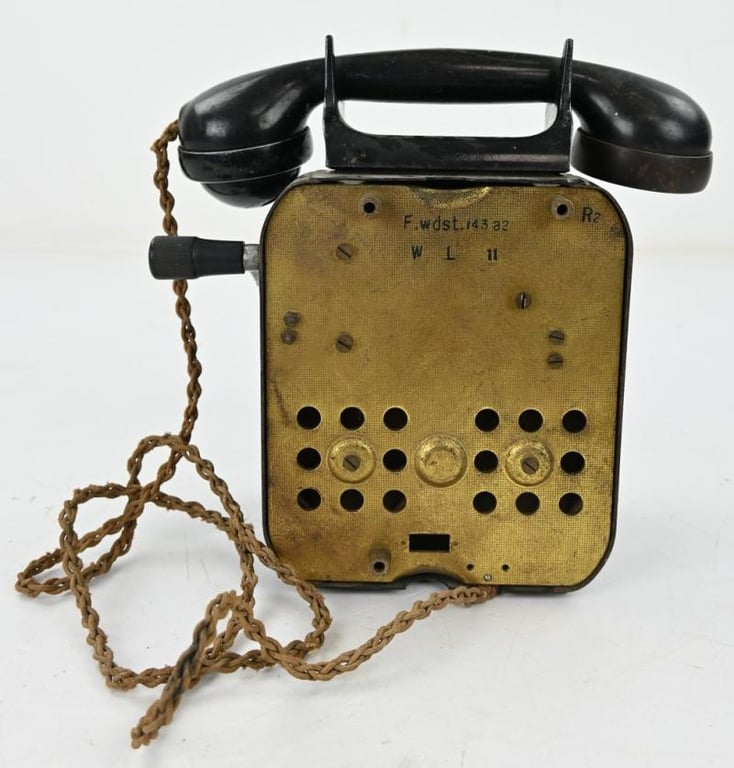 German WW2 Period Telephone 'Siemens & Halske'