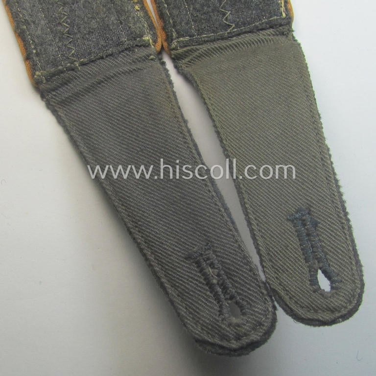 Pair of WH (Luftwaffe) NCO-type shoulderstraps: 'Unteroffizier der LW-Nachrichten-Trpn.'