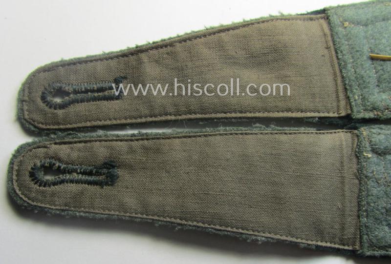 Pair of early- (ie. pre-) war-period, WH (Heeres) 'M36'- (ie. 'M40'-) pattern 'cyphered' (pointed-styled) NCO-type shoulderstraps as intended for a: 'Feldwebel u. Mitglied des Art.-Beo.-Abts. 5'