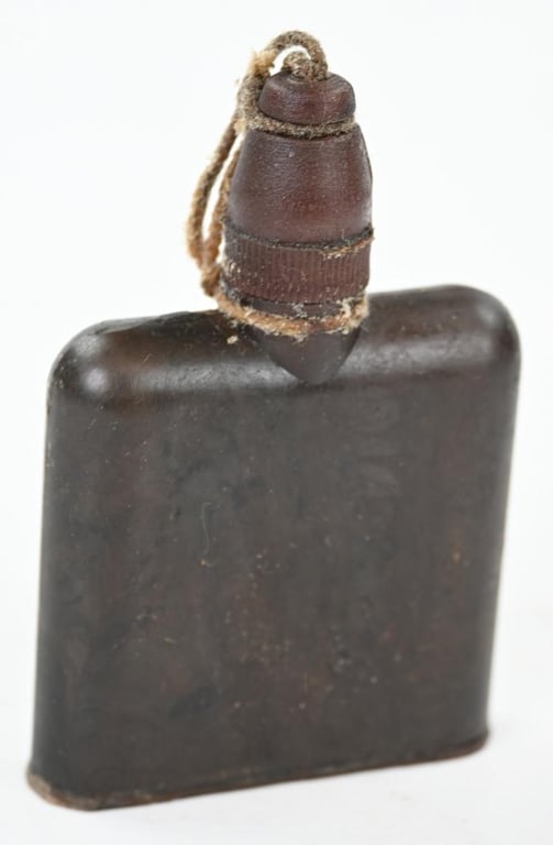German WH Bakelite Bottle with Waffen-Entgiftungsmittel