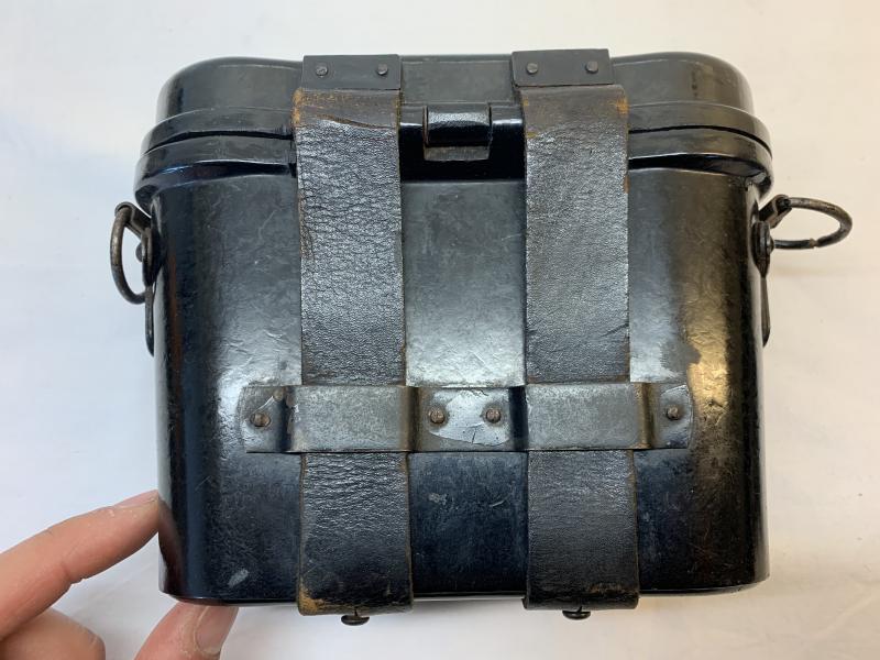 WH (Heer) Binoculars 'Dienstglas' in Bakelite Case