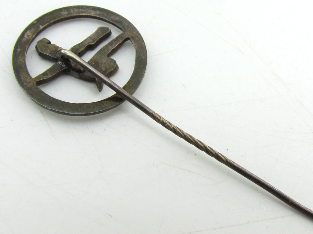 Stickpin Kobold-Werke (goblin factory)