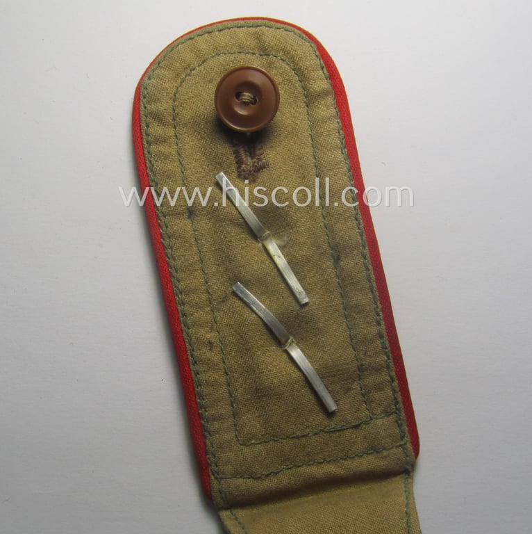 Single, WH (Luftwaffe) 'tropical-issued' NCO-type shoulderstrap (as was specifically intended for usage on the tropical-shirts ie. tunics) as was specifically intended for an: 'Oberfeldwebel der Flakartillerie-Trpn.'