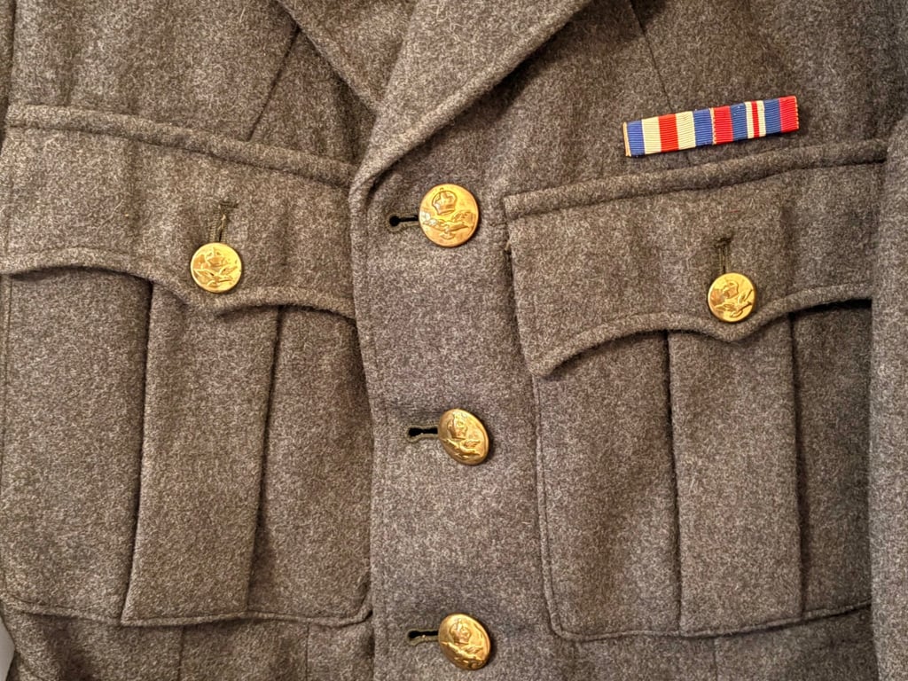 Authentic Original WWII British RAF Aircraft Enlisted Mans Tunic Dated 1945.