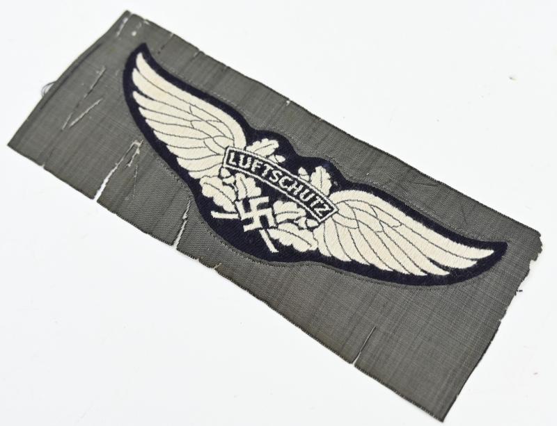 German Luftschutz Cap Badge