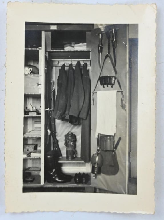 German WH Pictures of Barracks Cabinets